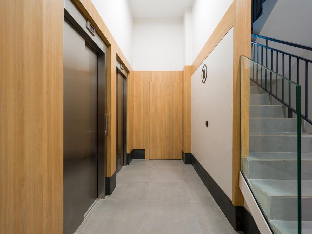 Brand New Downtown Apartment *